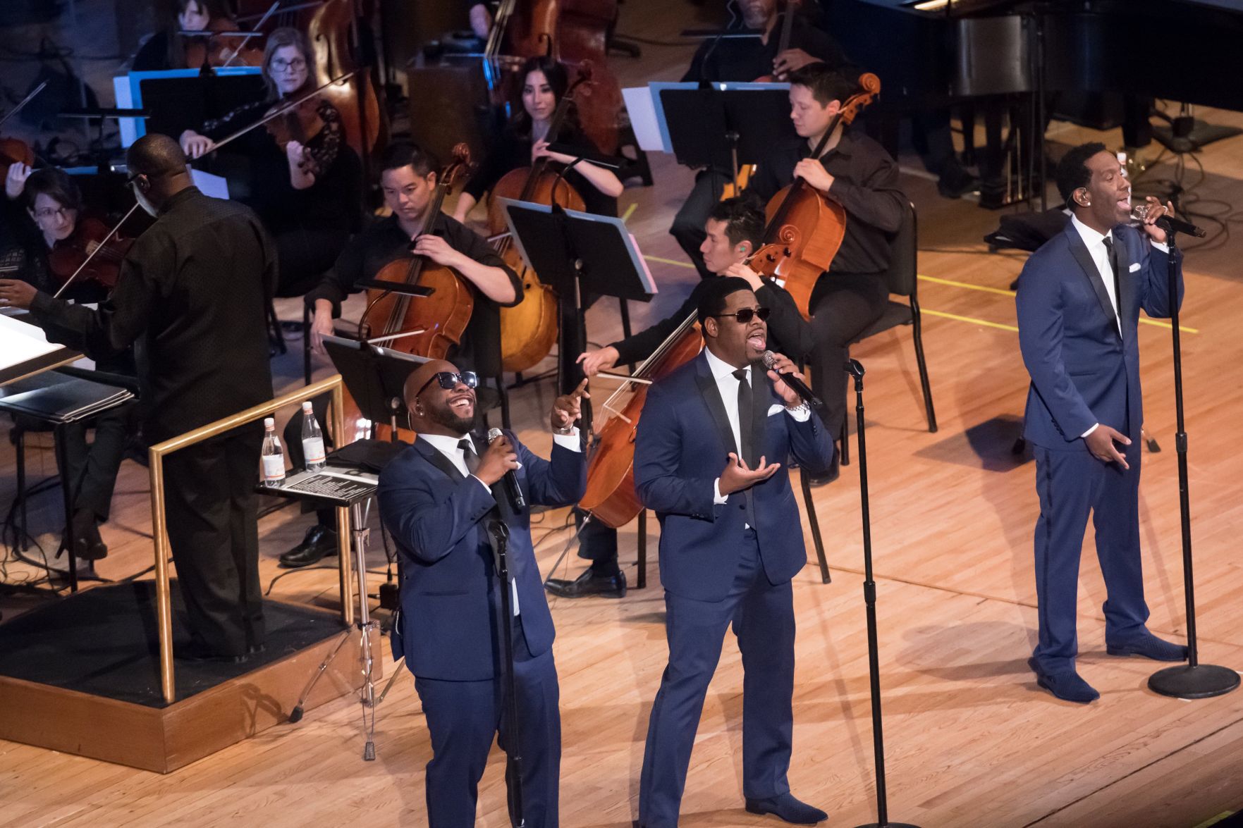 Boyz II Men performs with St. Louis Symphony Orchestra